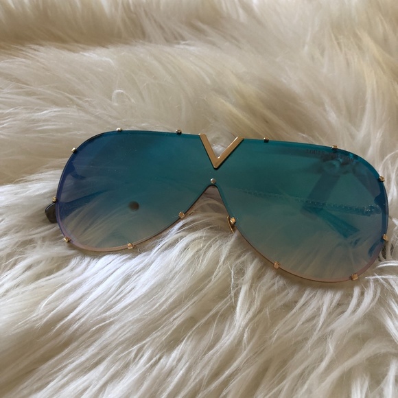 Fashion Sunglasses - Picture 2 of 6